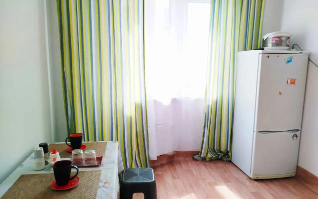 Live In Comfort Na B-Re Stroiteley 3 Flat