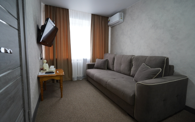Suhona Hotel