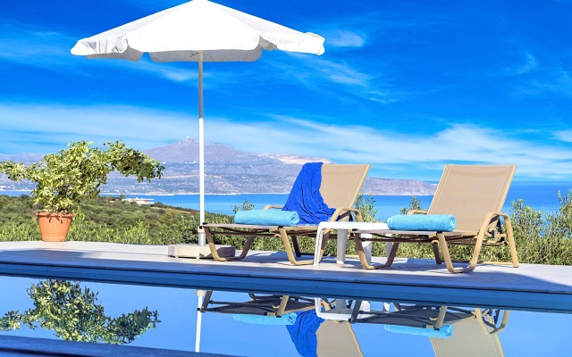 Вилла Cretan Family Villa Heated Pool