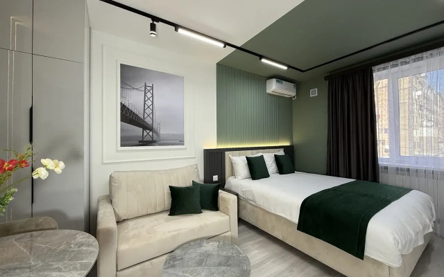 Stylish studio next to Malibu pk Apartments