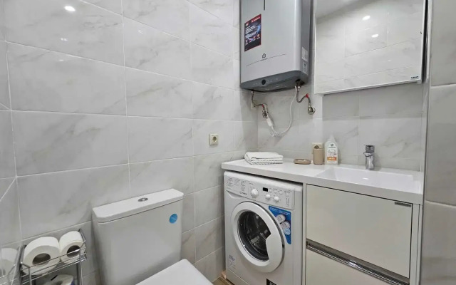 Na Ul Staroshosseynaya 5k5 Apartments