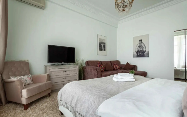 Lyuks s balkonom ı vidom na Moskva-Siti Apartments