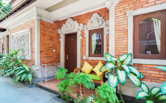 Отель Adi Dharma Hotel Legian
