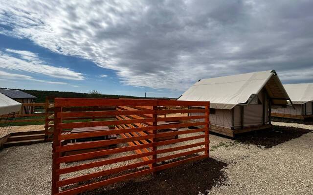 Zooglemping V Tulskoy Oblasti Glamping
