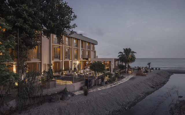 En Vie Beach Boutique Hotel