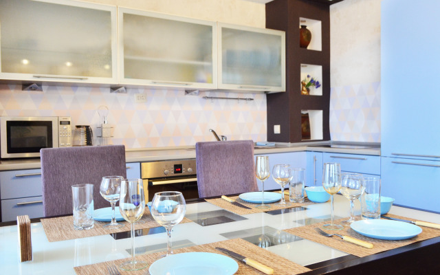 Апартаменты Рядом с центром на Татищева 53