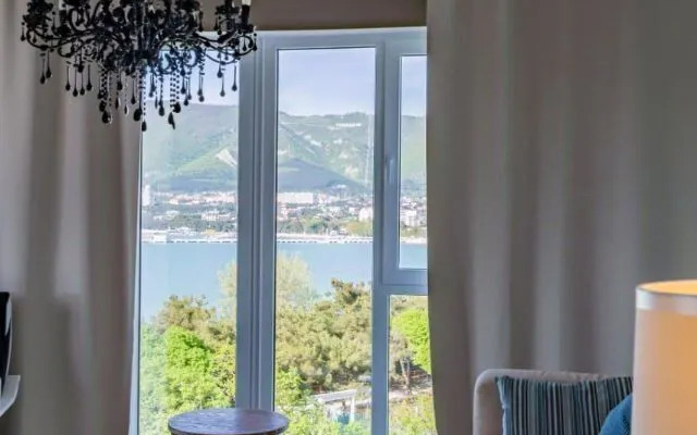 Na Primorskoy 30A Flat