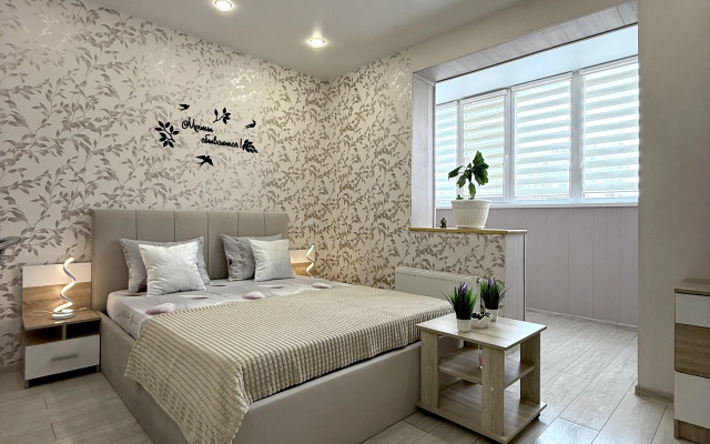 Evro Studiya v Rayone Parka Galitskogo Apartments