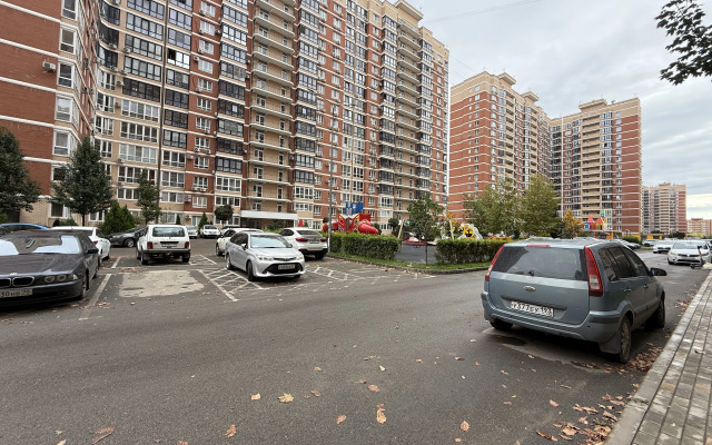 Апартаменты двухкомнатные Разведчиков 8/3