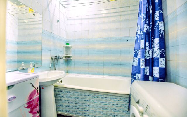 Tsentr Goroda Internatsionalnaya 92 Two-room Apartments