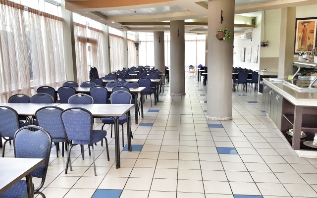 Pearl Of The Valley Hotel
