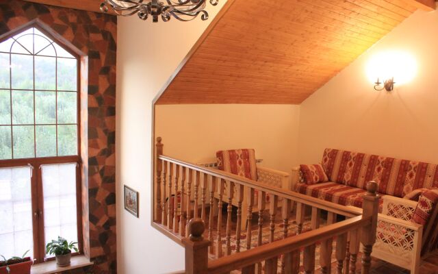 Hinyard Hotel