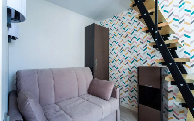 Апартаменты около площади Восстания