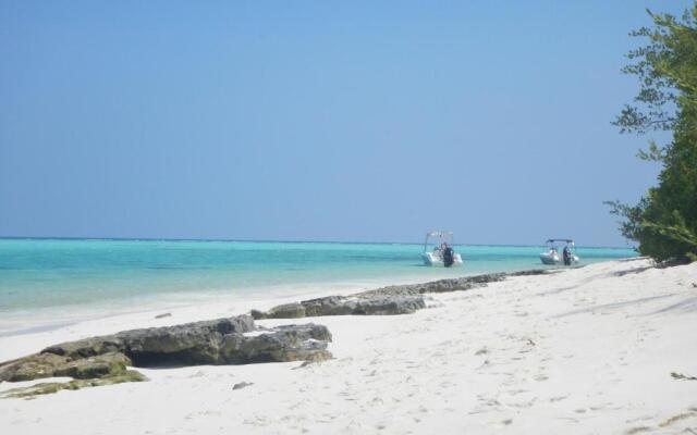 Lagoon Thoddoo Villa