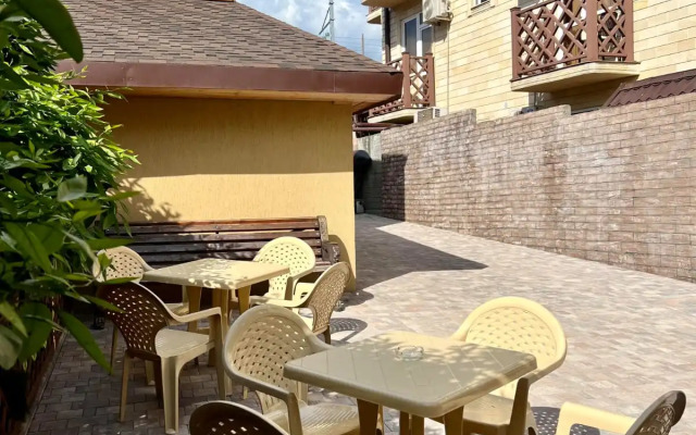 LIFAR Guest House