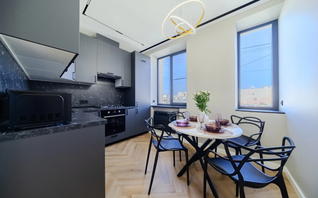 Квартира Дизайнерская Трехкомнатная Квартира