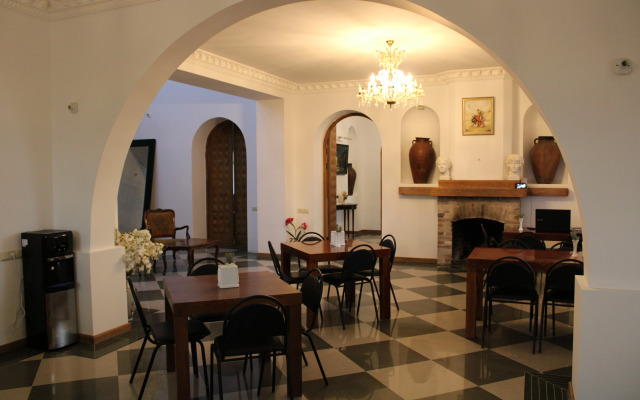 Otyak Hotel
