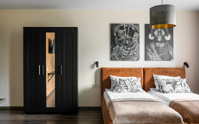 Home Hotel Guest house