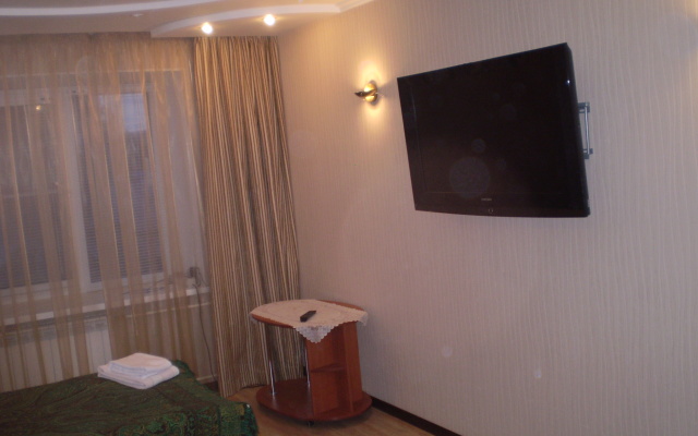 Uyut Flat 5