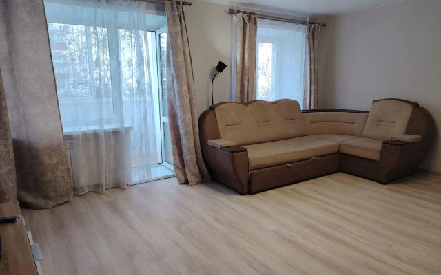 Квартира Просторная двухкомнатная квартира рядом с дк распадским