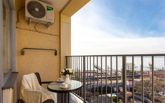 Квартира с балконом и видом на море Каравелла 222