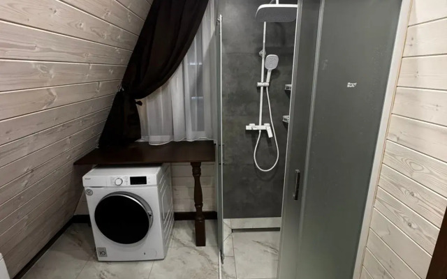 Частный дом Дом шалаш