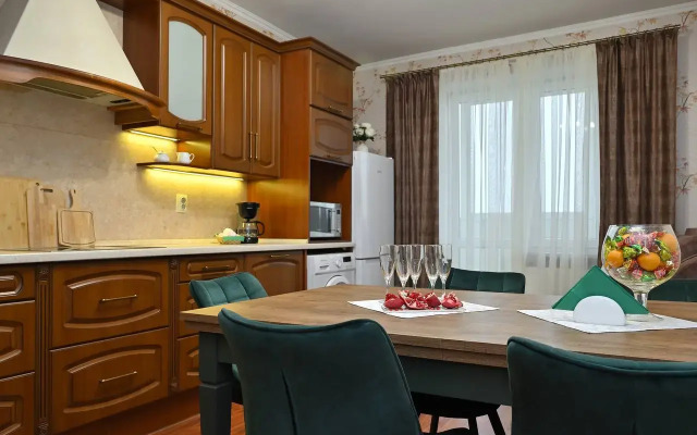 V Tsentre, Na Gagarina Flat