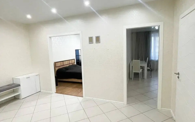 Апартаменты до 8 Гостей у ТЦ Коллаж