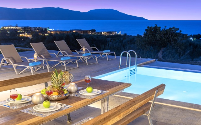 Vista Mare Villas Heated Pool
