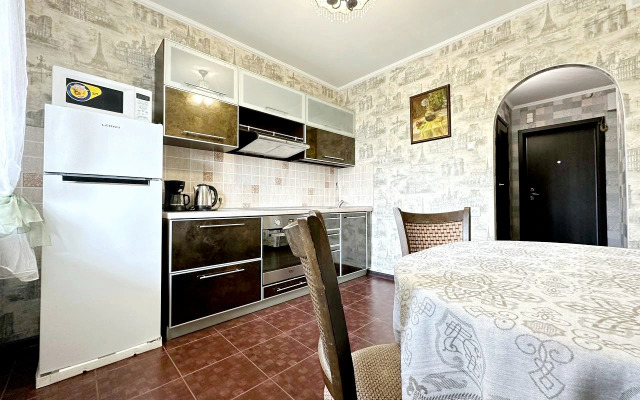Dvukhkomnatnaya s balkonom na Pritomskom Flat