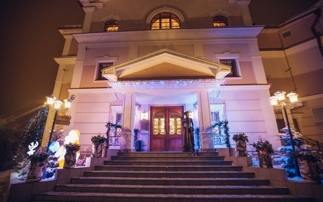Nikolaevsky Posad Art Hotel