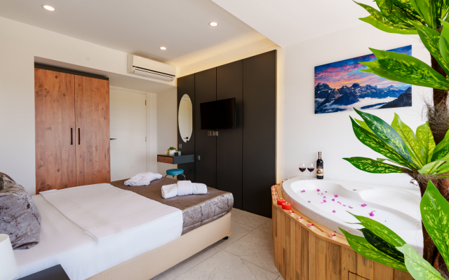 Mrt Suites Lara Hotel