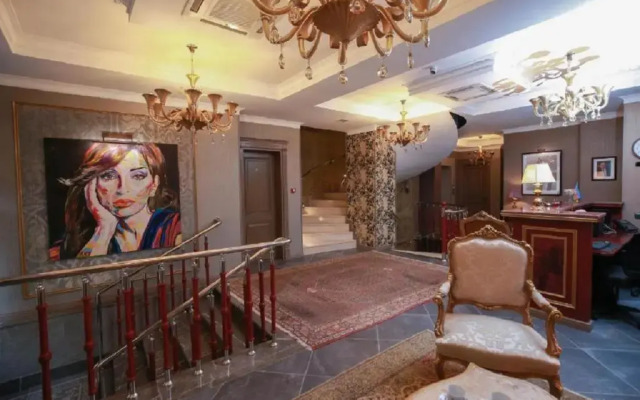 West Inn Palace Hotel