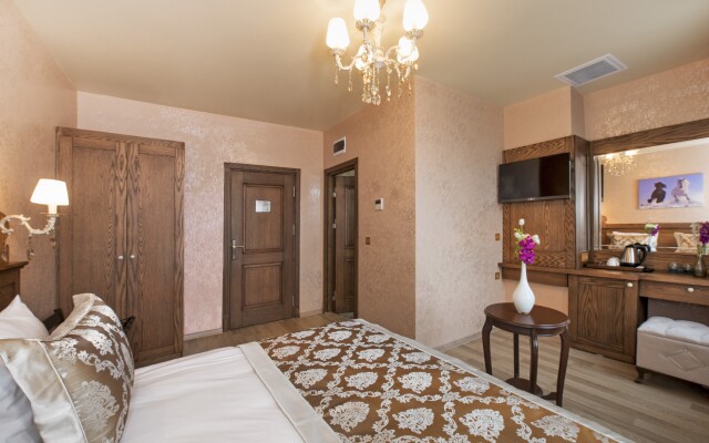 Perapolis Hotel