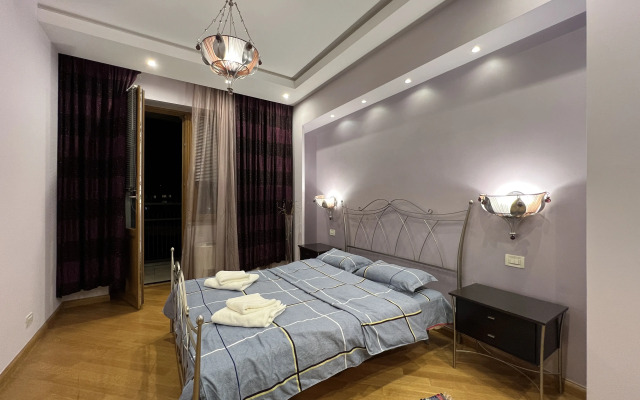 3-Komn. Na Severnom Prospekte Nedaleko Ot Opery,hh610 Flat