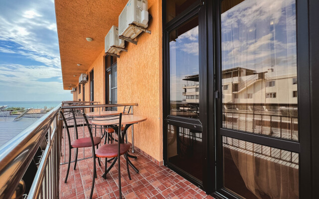 Ideal Hotel