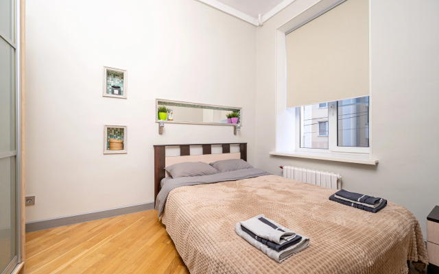 Апартаменты на Моисеенко 4