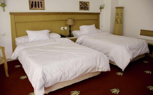 Regency Pyramids Hotel