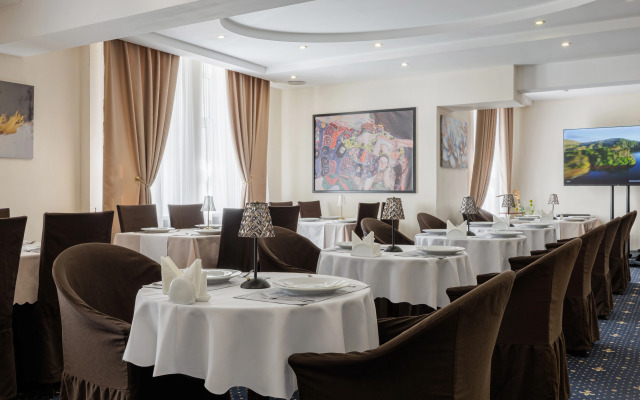 Moscow Holiday Hotel