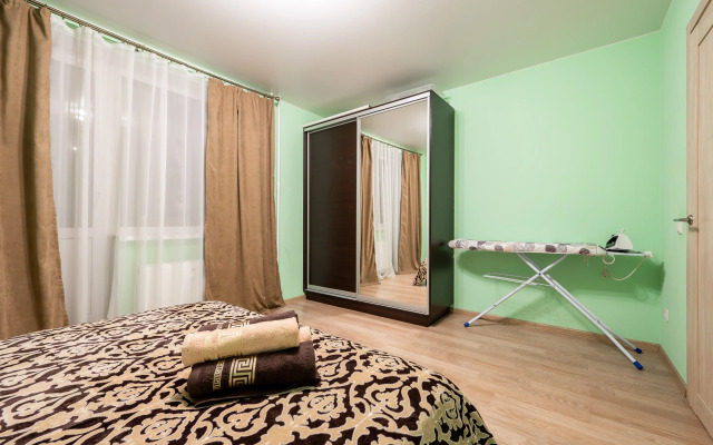 on Yekaterininskaya, 12 Apartament