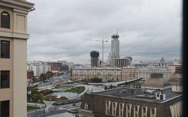Квартира Элегантная Без Компромиссов с Паркингом в ЖК Бизнес-класса в Центре Москвы