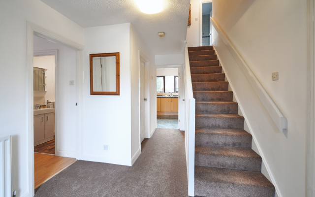 Furzton Serviced Houses - Shortstay MK Guest House