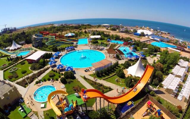 Отель Aquamarine Resort & SPA