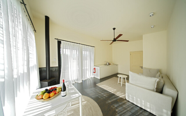 Отель Rico Rancho