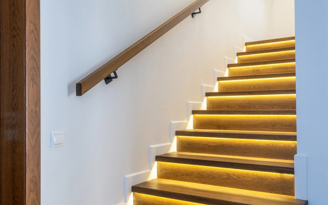 Частный дом 2-х этажный коттедж с дизайнерским ремонтом