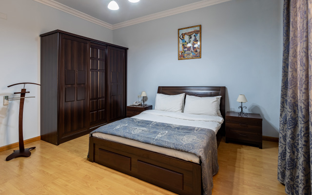 La Defense Yerevan Hotel