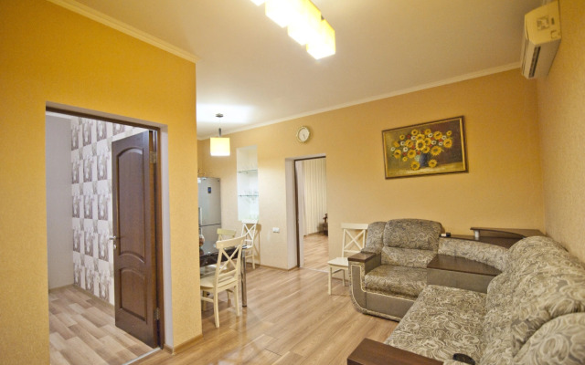 Апартаменты на улице Чехова Сердце Ялты 3