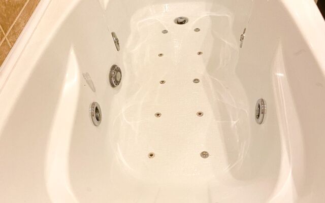 Квартира Дизайнерская с Джакузи