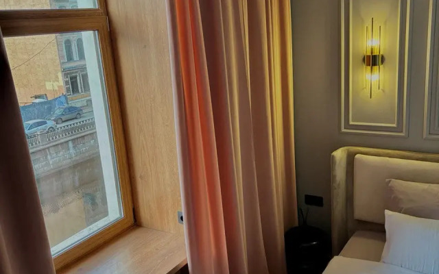 Квартира у Казанского с Видом на Канал Грибоедова