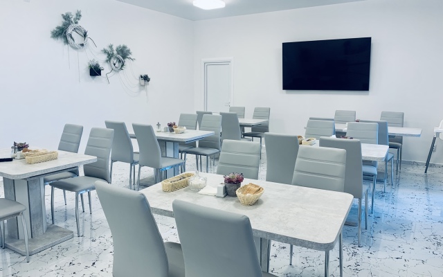 Eleni Guest House